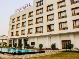 solitaire hotel resort